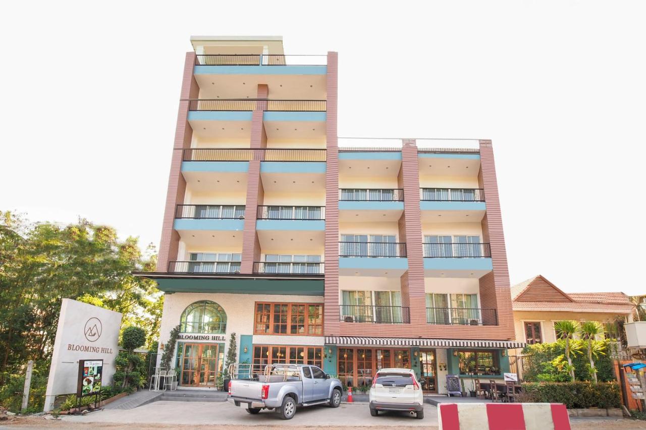 Blooming Hill Boutique Suites Паттайя Экстерьер фото