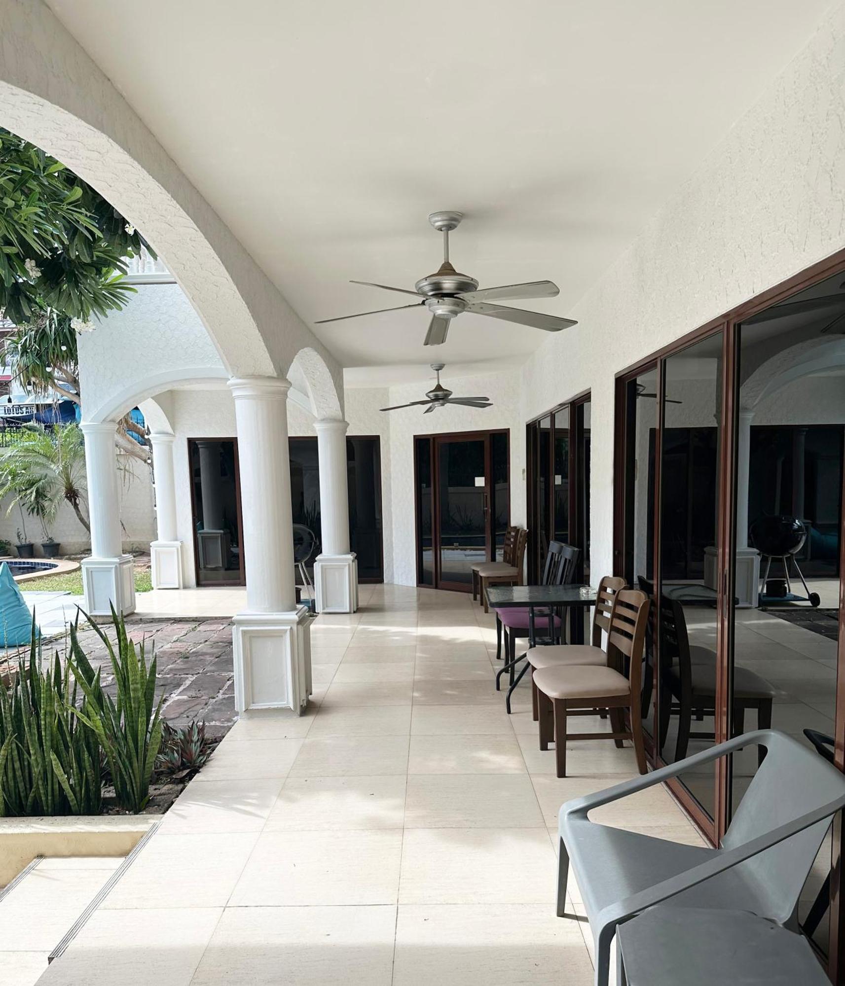 Blooming Hill Boutique Suites Паттайя Экстерьер фото